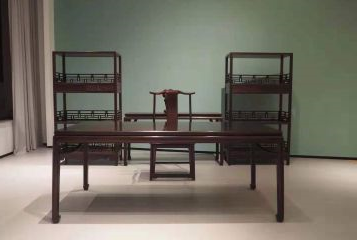 家中的紫檀家具日常怎么保养？